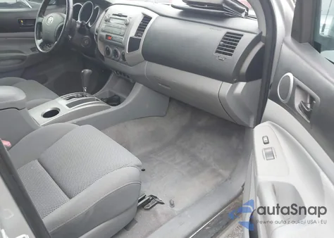 2009 Toyota Tacoma Base V6 z USA, uszkodzony, nr VIN 3TMMU52N49M015641